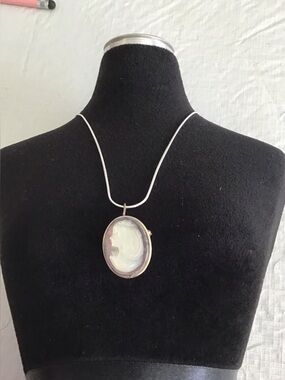 Silver Plated Italian Shell Cameo Pendant Necklace or Pin